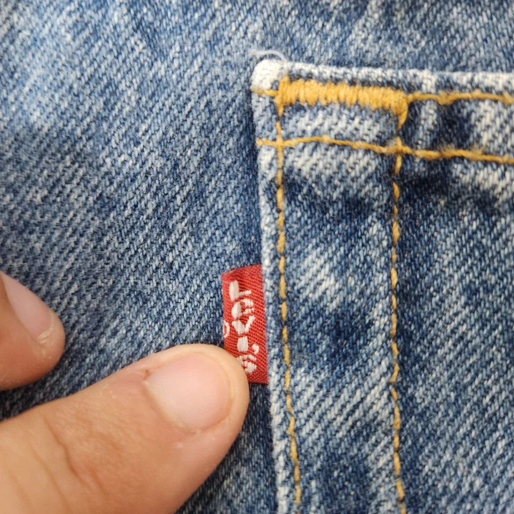 Vintage Levis 501 Jeans Men 40x30 Blue Denim Straight Leg Button Fly Made in USA
